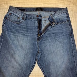 181 Relaxed Straight Jeans